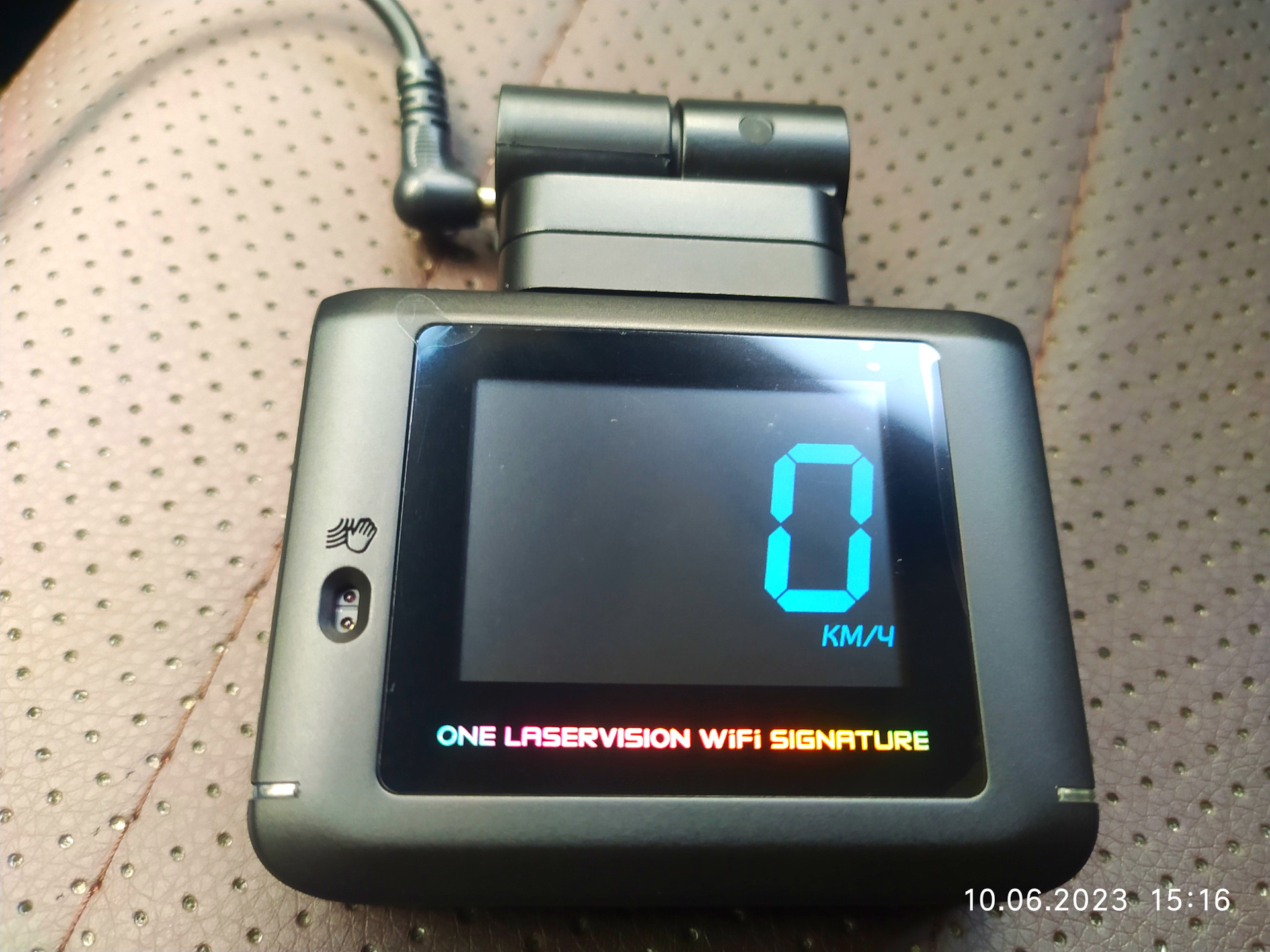 Ibox phantom laservision wifi signature. IBOX one приставка. Даш Кам 500.