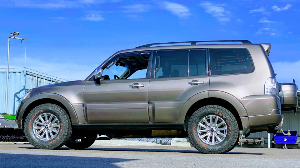Mitsubishi Pajero Mammont