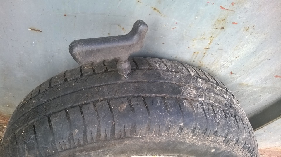 Ремкомплект для без камерных шин. — LADA 21099, 1,5 л., 2000 года ...