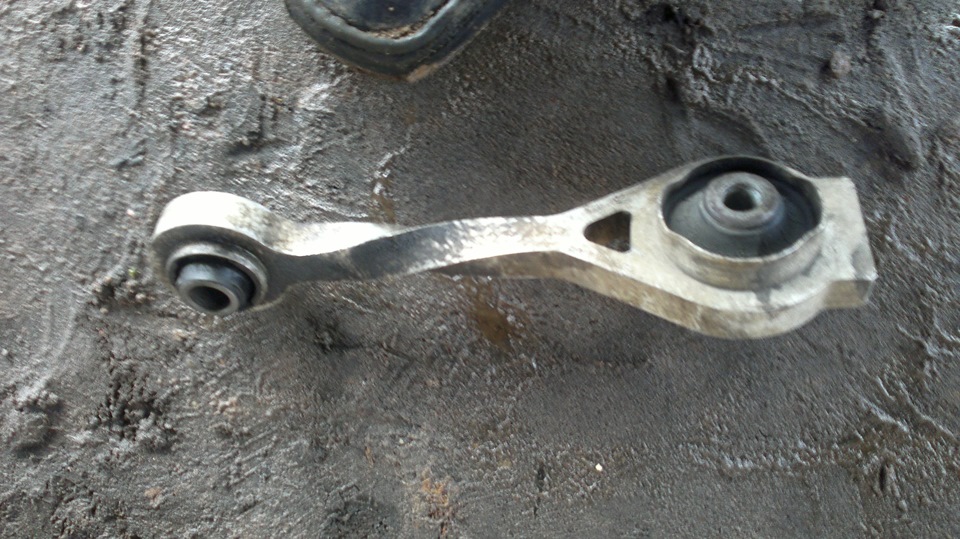 рено сценик нижняя опора двигателя. верхняя опора двигателя renault scenic 2. 6. 5 dci. опора двигателя рено сценик 1.