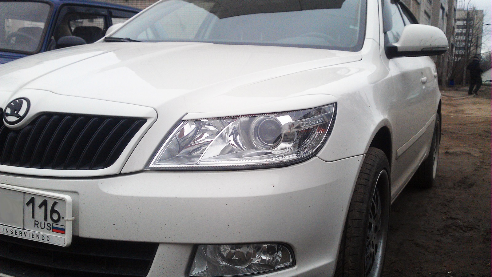 Skoda Octavia 2012 белая