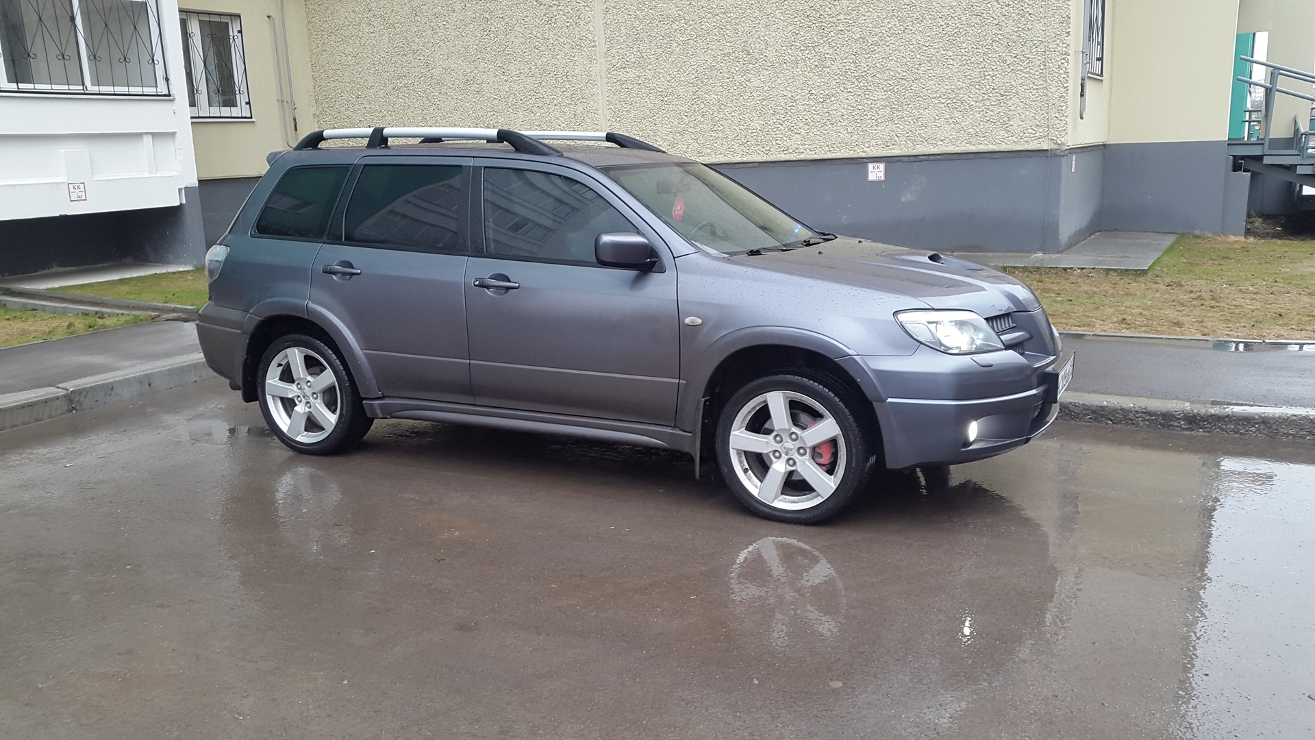 Летние тапки от XL — Mitsubishi Outlander (1G), 2 л, 2005 года | колёсные  диски | DRIVE2