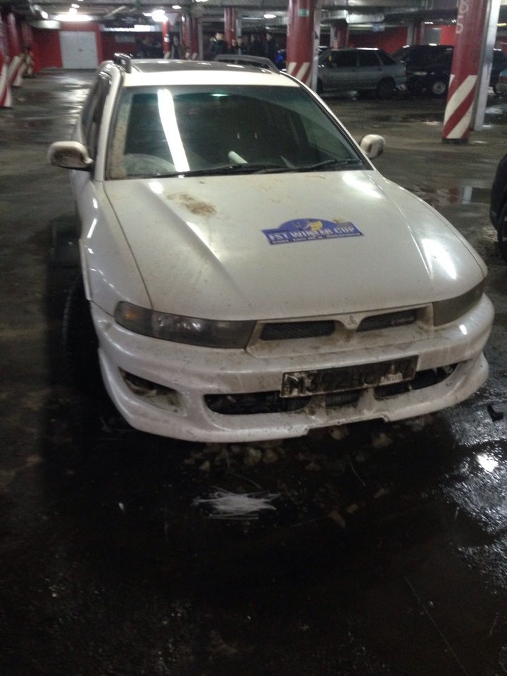 Как починить бампер своими руками — Mitsubishi Legnum VR-4, 2,5 л, 1999 ...