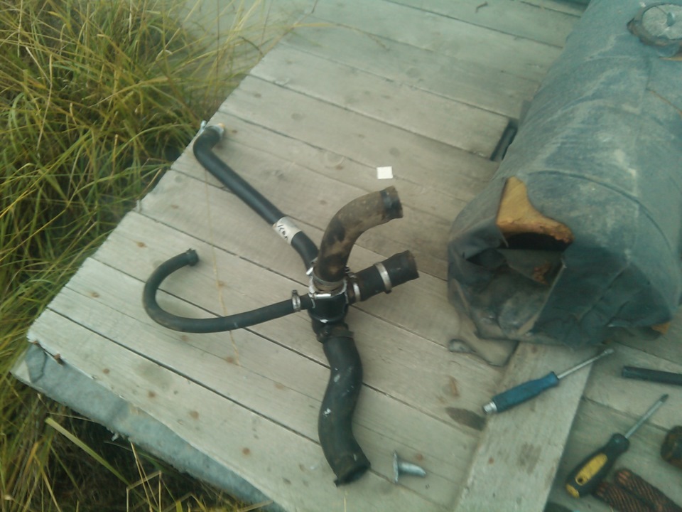 замена термостата от Шеви на ниву 213 — Lada 4x4 3D, 1,7 л, 1997 года ...