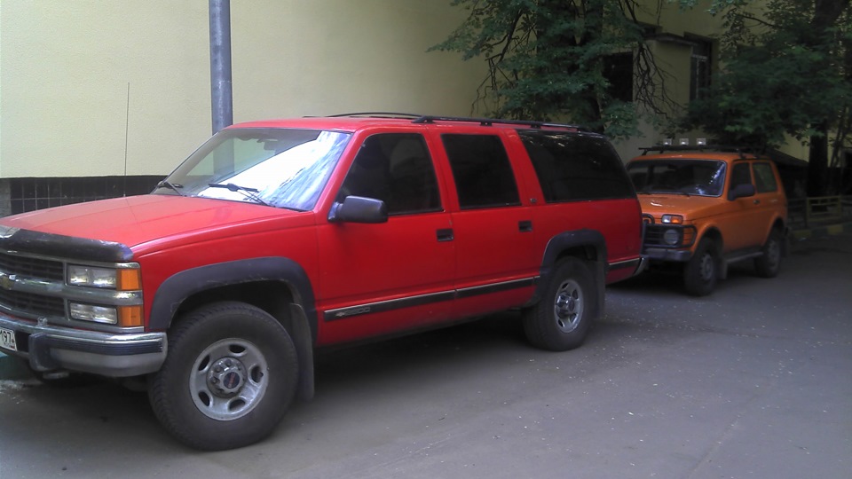 Chevrolet Suburban 9g