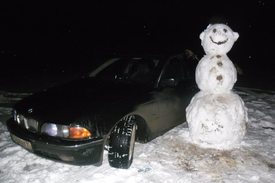 Зима )) Снеговики гуляют ) — BMW 5 series (E39), 2 л, 1999 года ...