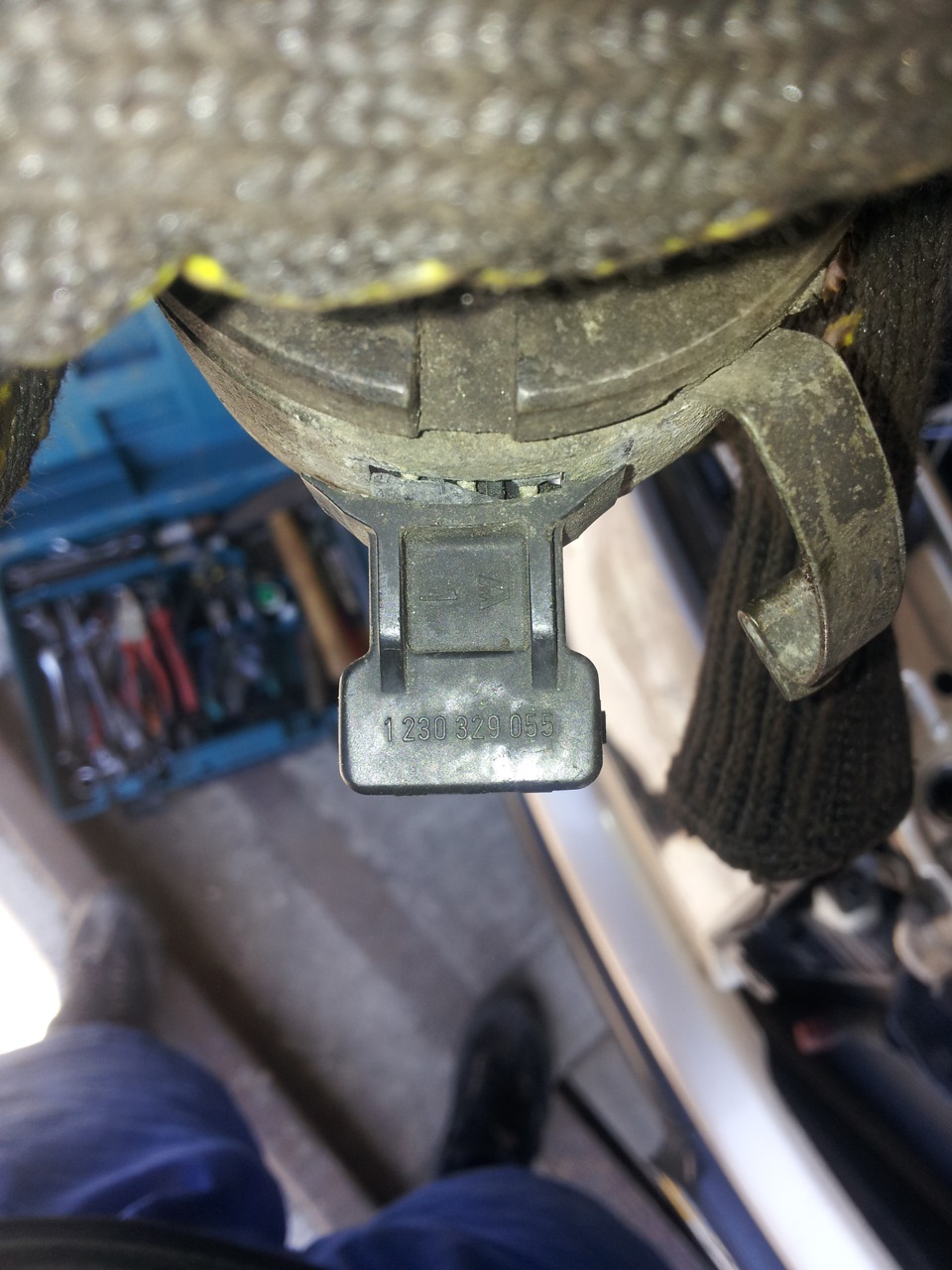 Для справки номер ДХ. — Audi 100 (C4)