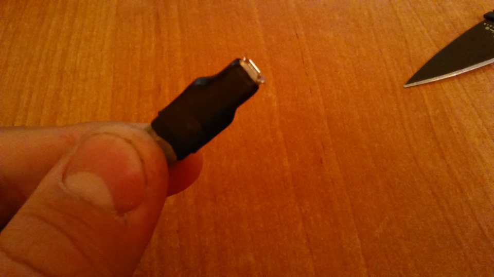 Usb зарядка в панель авто