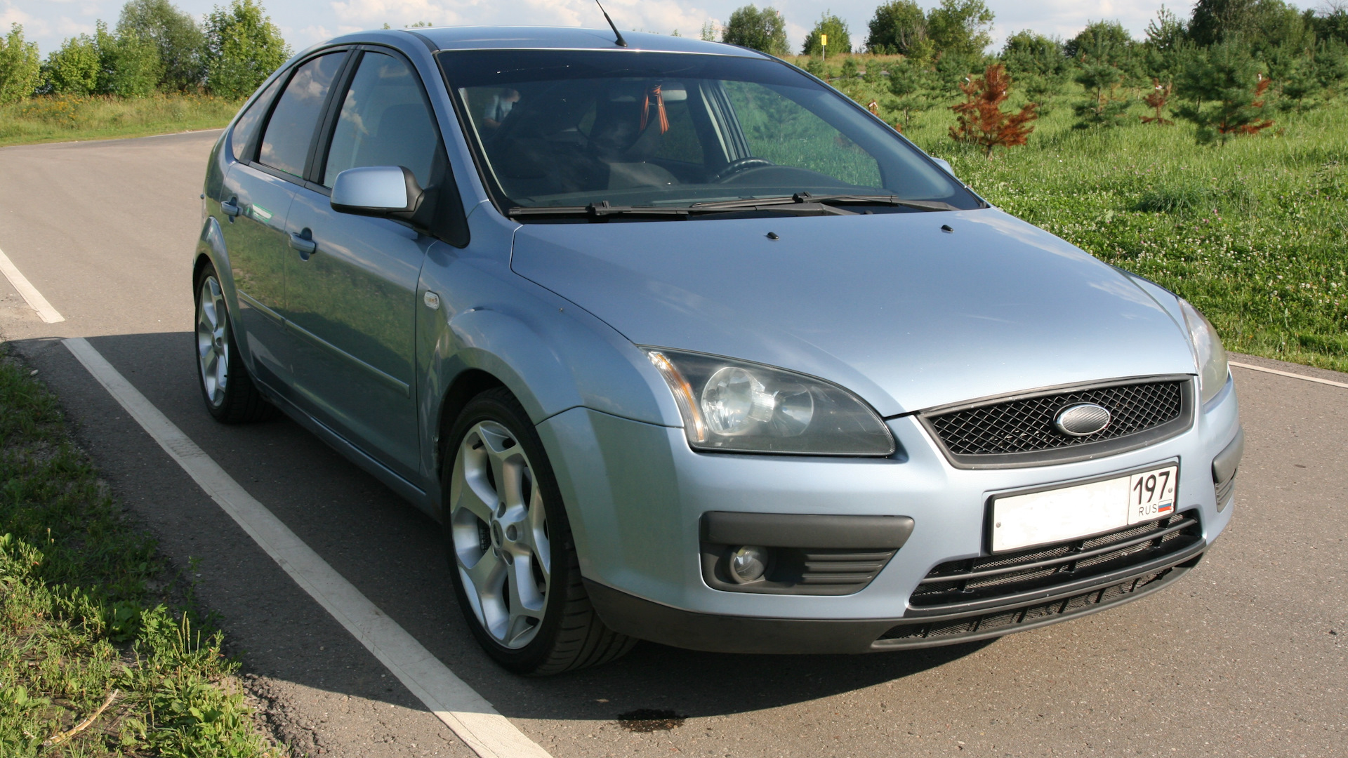 Ford Focus 2 Рестайлинг хэтчбек голубой