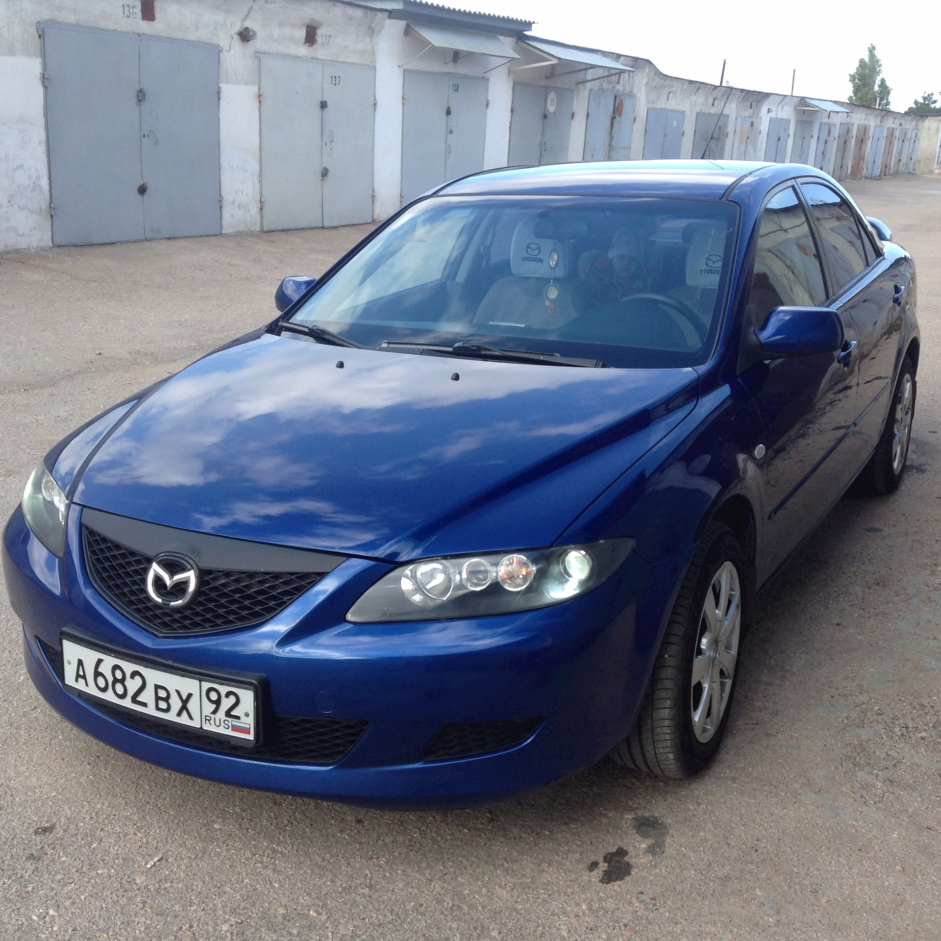 Мазда 2004 года. Mazda 6 2004. Mazda 6 синяя. Мазда 6 2004г. Mazda Mazda 6 2004.