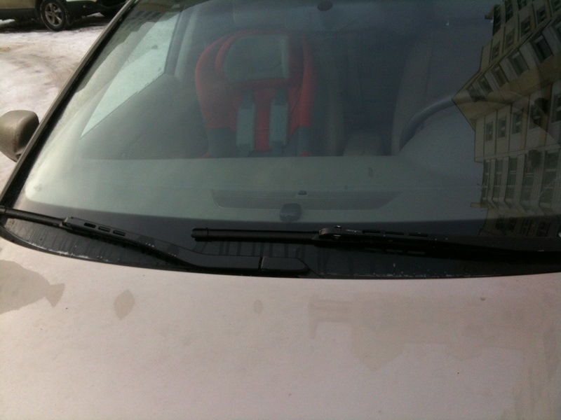 Установка бескаркасных дворников (бюджетный вариант) — Audi A4 (B6), 1 ...