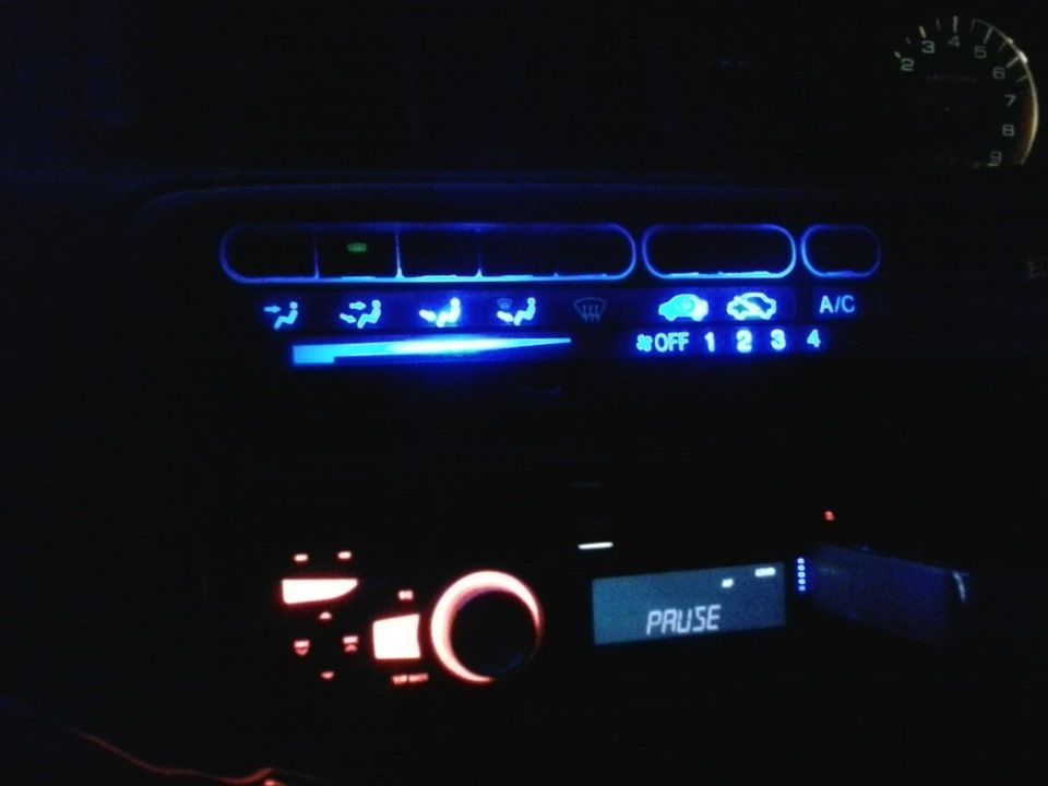 Замена лампочек в подсветке регулировки печки — Honda Civic Ferio (5G ...