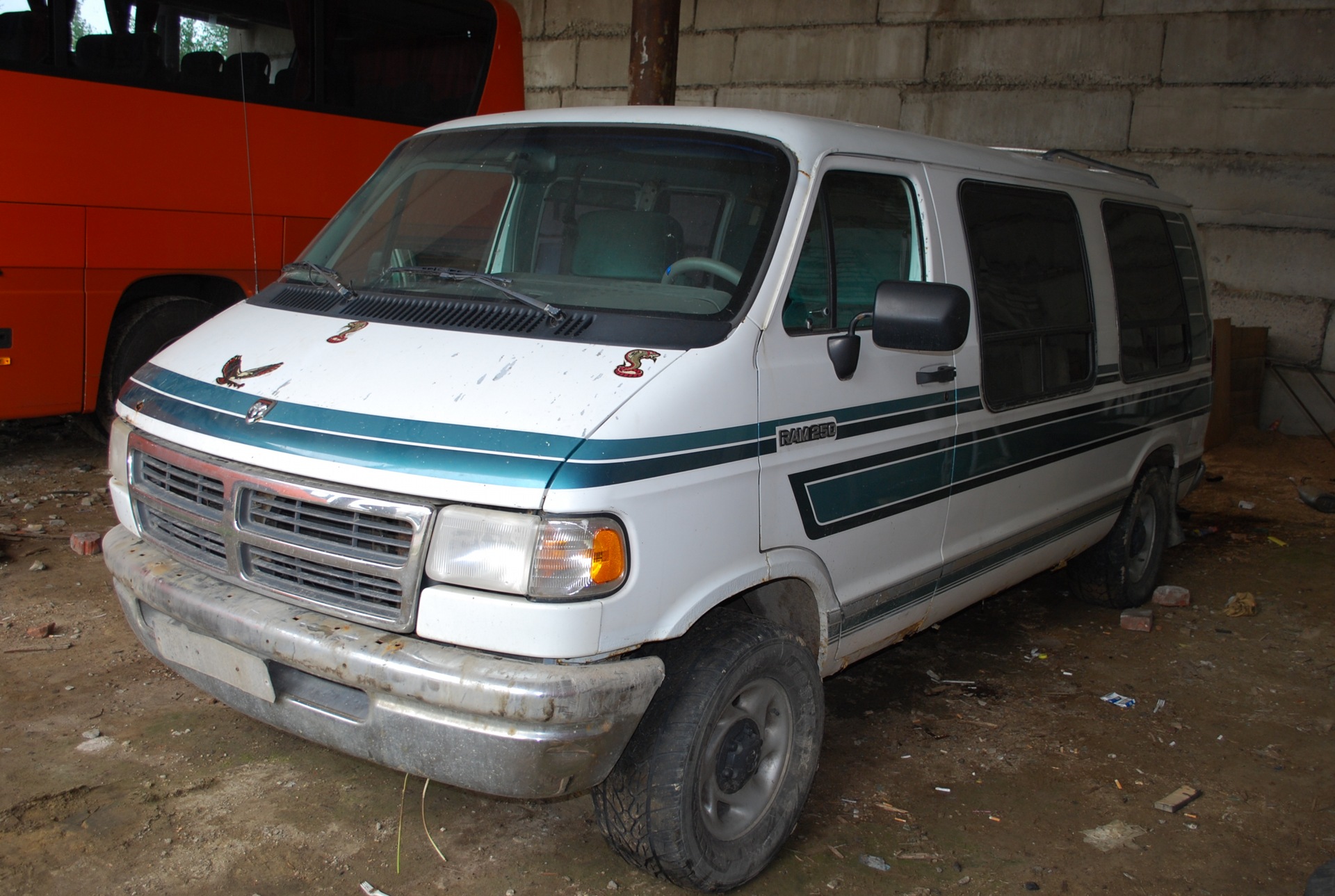 Dodge Ram van 2g