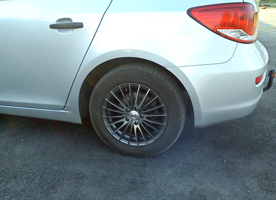 Много спиц в колесе не помеха — Chevrolet Cruze Hatchback, 1,6 л, 2012 ...