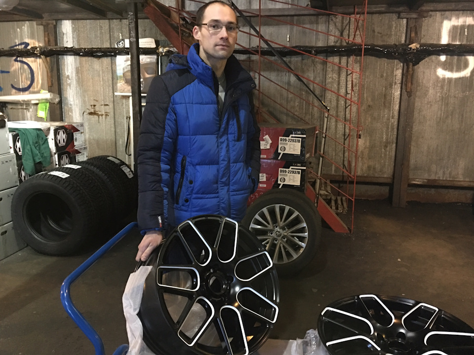 Sakura Wheels 181 в размере R18 P.C.D.112х5 ET38 8,0J DIA73,1 на