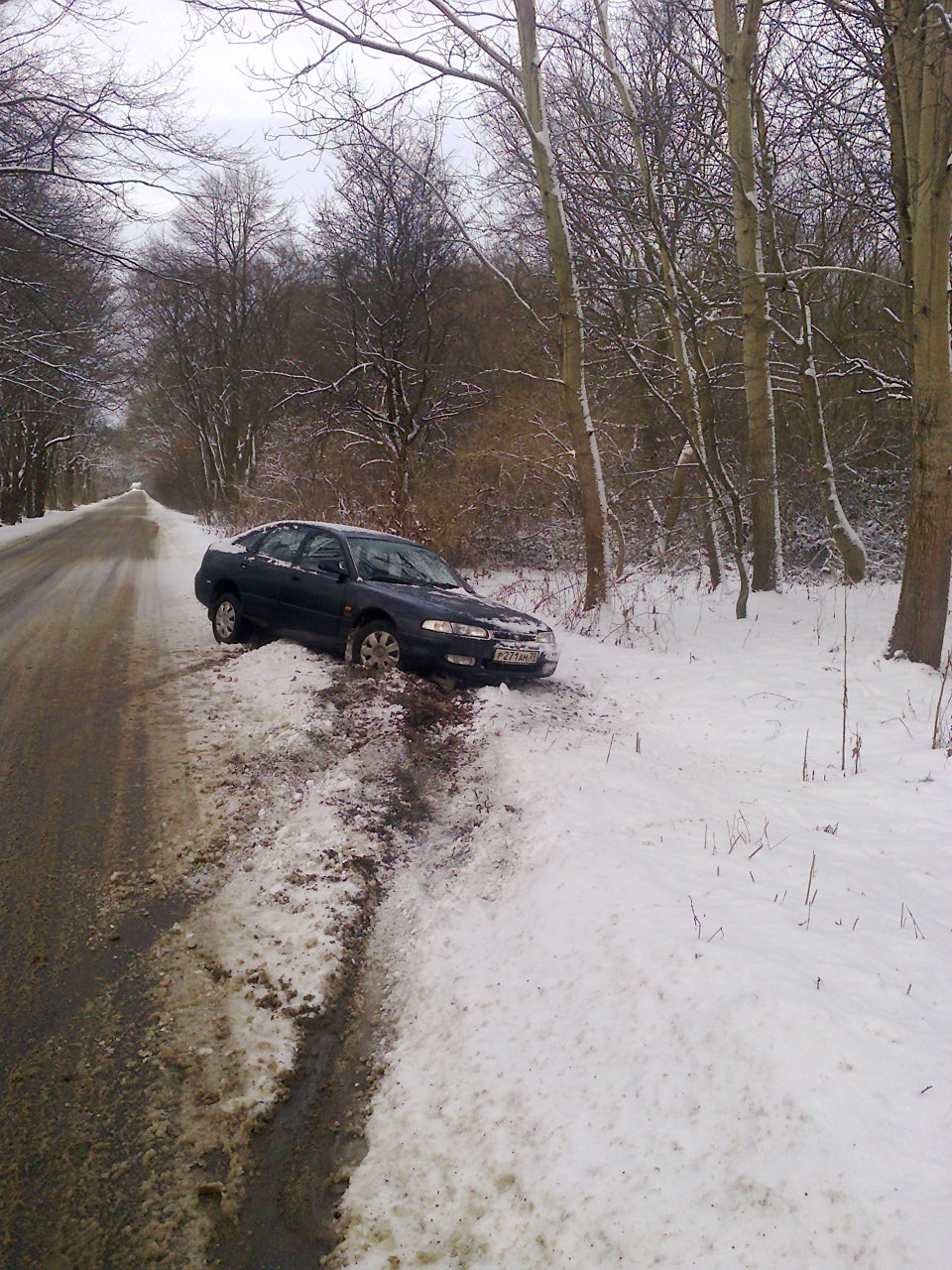 Сегодня улетел с дороги(( — Mazda 626 IV (GE), 2 л, 1997 года | ДТП | DRIVE2