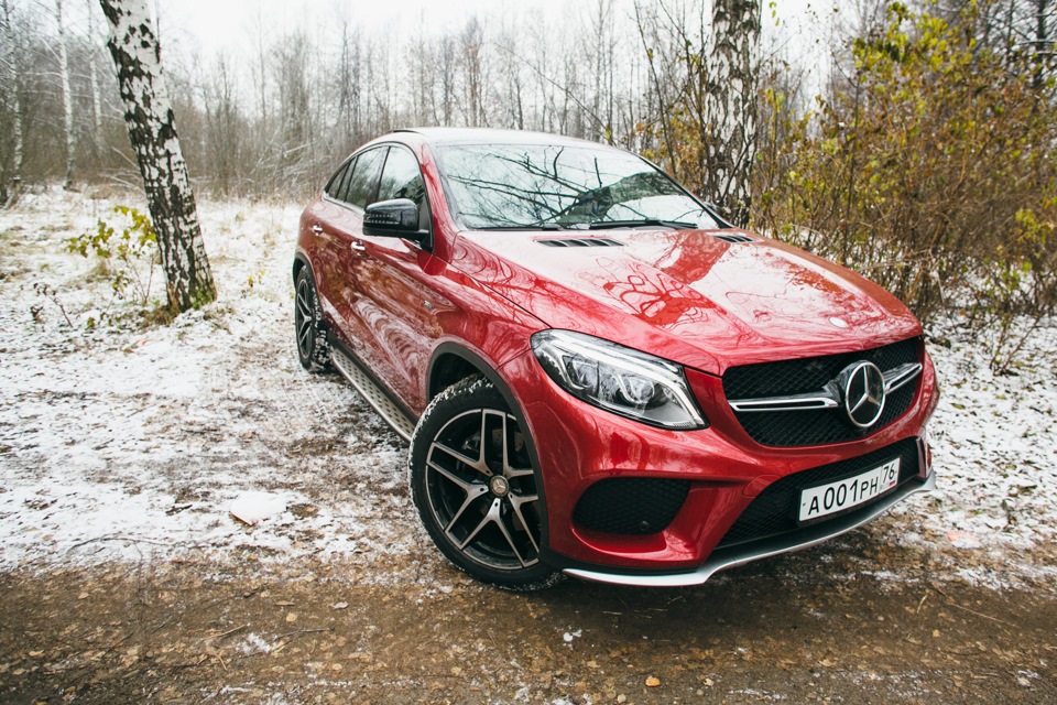 Mercedes GLA Coupe drive2