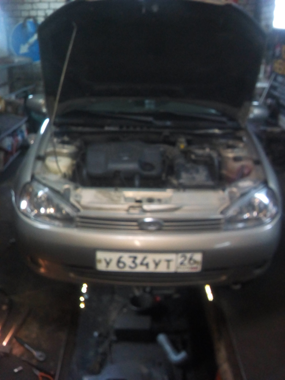 Срезало болты кронштейна подушки двигателя. — Lada Калина седан, 1,6 л ...