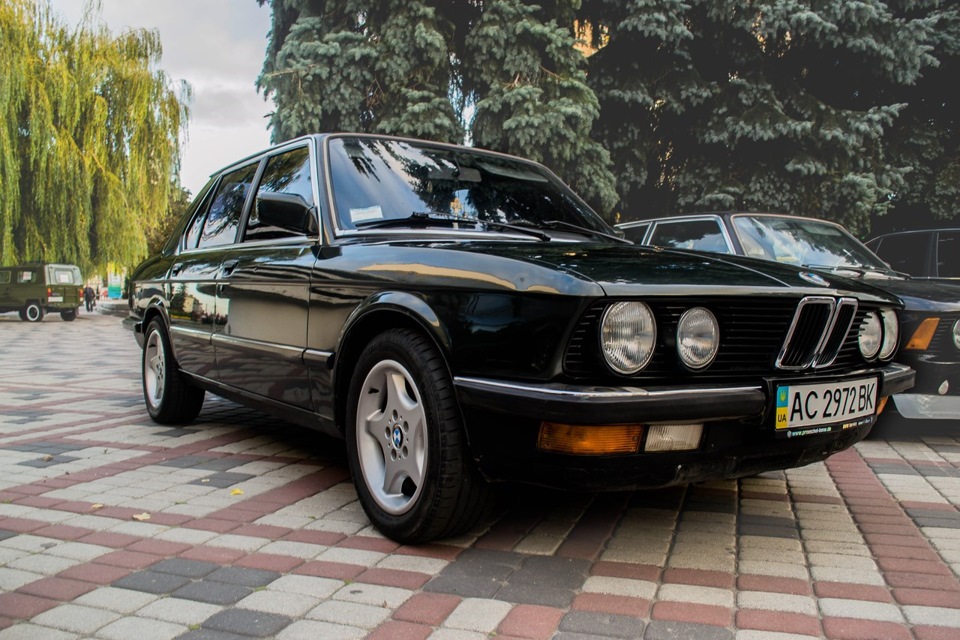 Vstrecha Bmw Club Lutsk 28 09 2014 Bmw 5 Series 2 4 L 1985 Goda Na Drive2