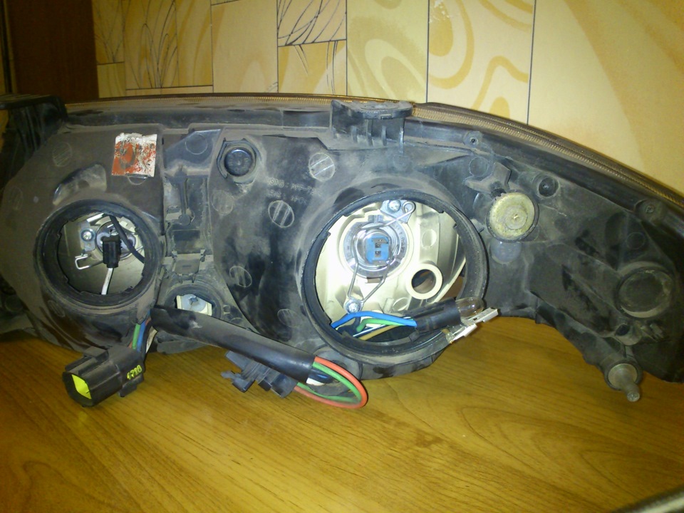 продам фару на альмера классик — DRIVE2