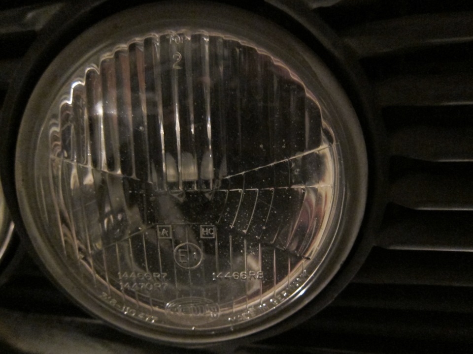 Алиса найди фары. Фара wesem дальнего/ближнего. Фара газ 21 с линзой. Алиса найди фары. Модульная оптика ваз 2114.