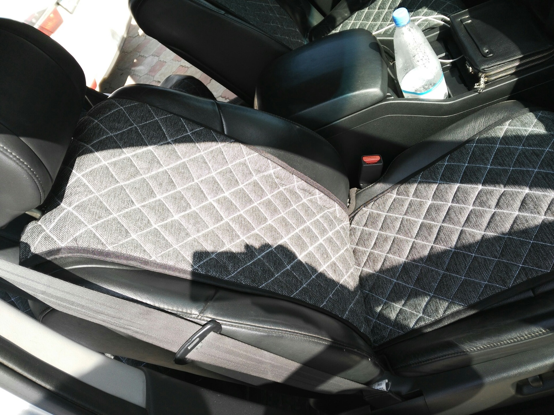 накидки на кожаные сиденья автомобиля. накидка на сиденье автомобиля хонда.