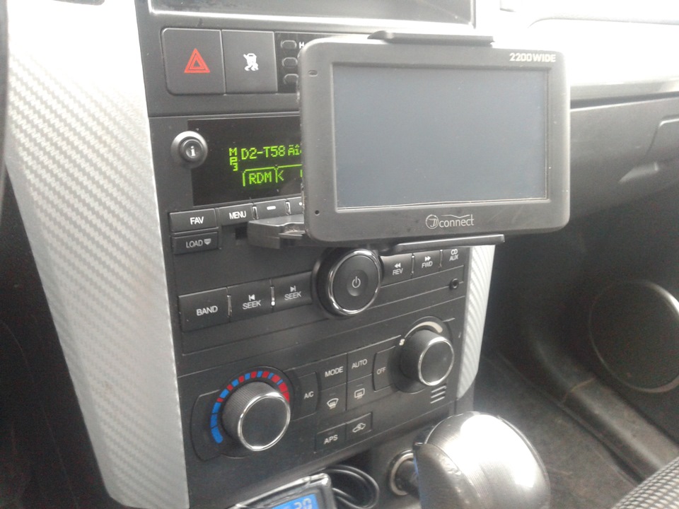 Держатель телефона в CD слот — Chevrolet Captiva (1G), 3,2 л, 2007 года ...