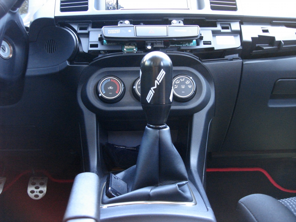 Ams Shift Knob & Muteki SR35 — Mitsubishi Lancer X, 2 л., 2008 года тюнинг DRIVE2
