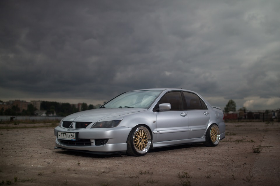 Mitsubishi Lancer 9 stance