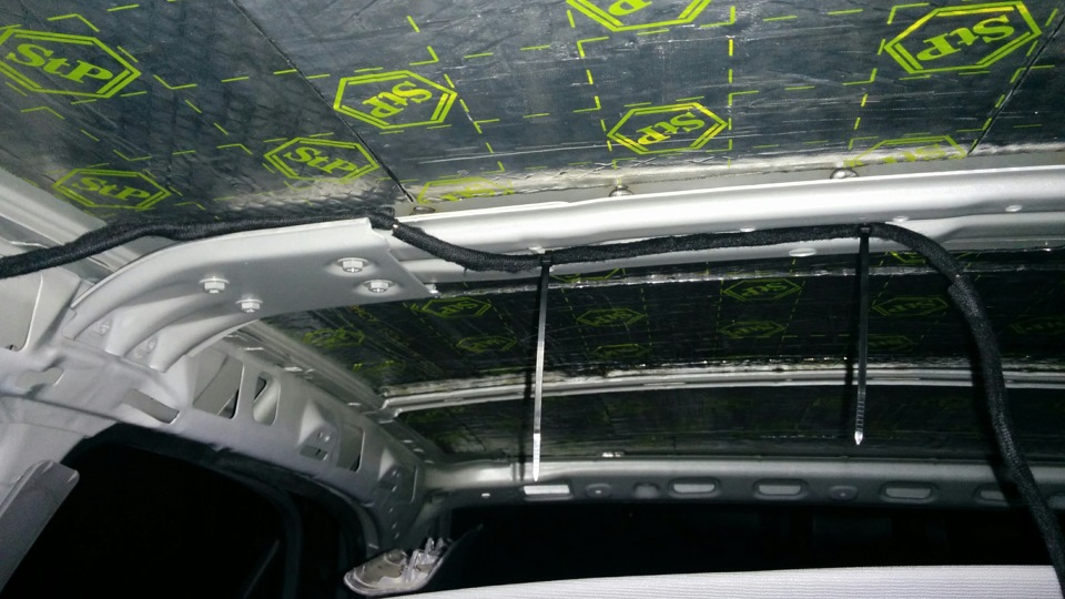 Как снять потолок акцент вибруха потолка + питание подсветки бардачка - Hyundai Accent (2G), 1,5 л, 2005 