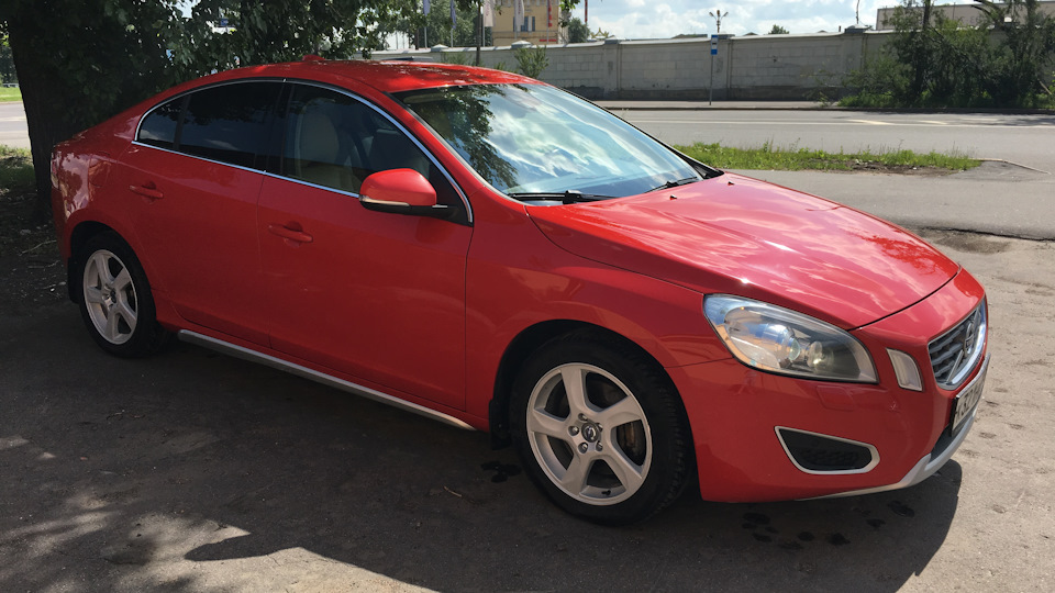 Volvo S60 КраснухА