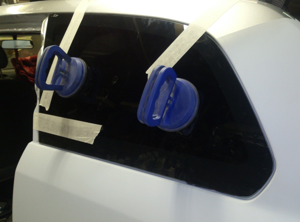 f6deb02s 960 Как наносить клей на стекло на авто