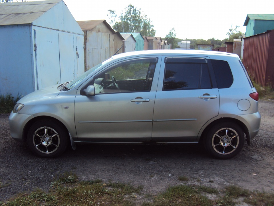 Продам б у красноярск. Mazda Demio 1.5 15s Mist Maroon 4wd. Дром Курагино. Авто ру Курагино продажа автомобилей.