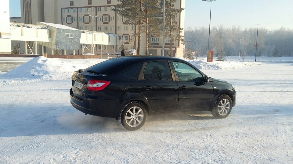 Гранта лифтбек 2014 года