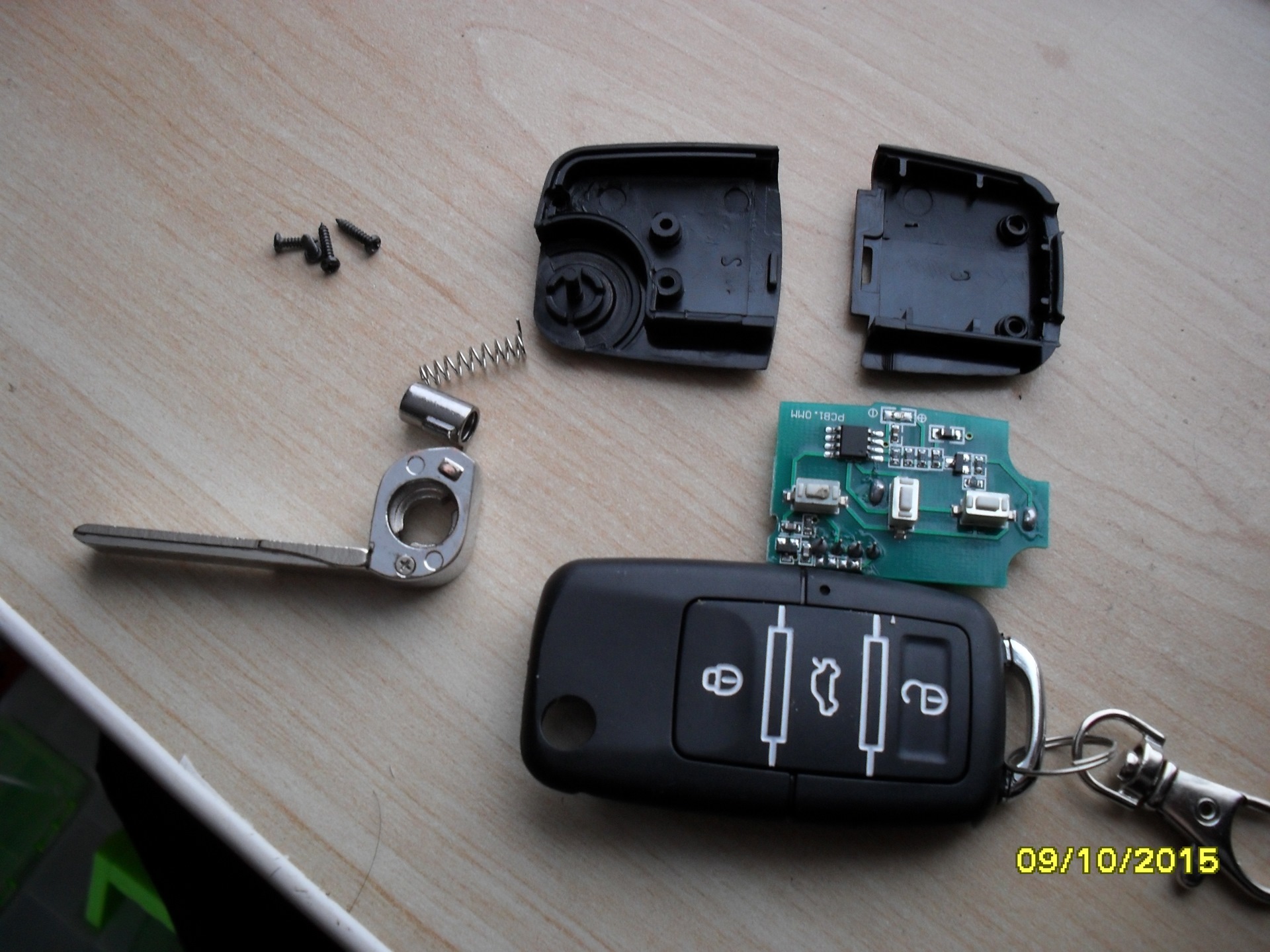 Центральный замок с ДУ из Китая - Lada Гранта лифтбек, 1,6 л, 2016 года электрон