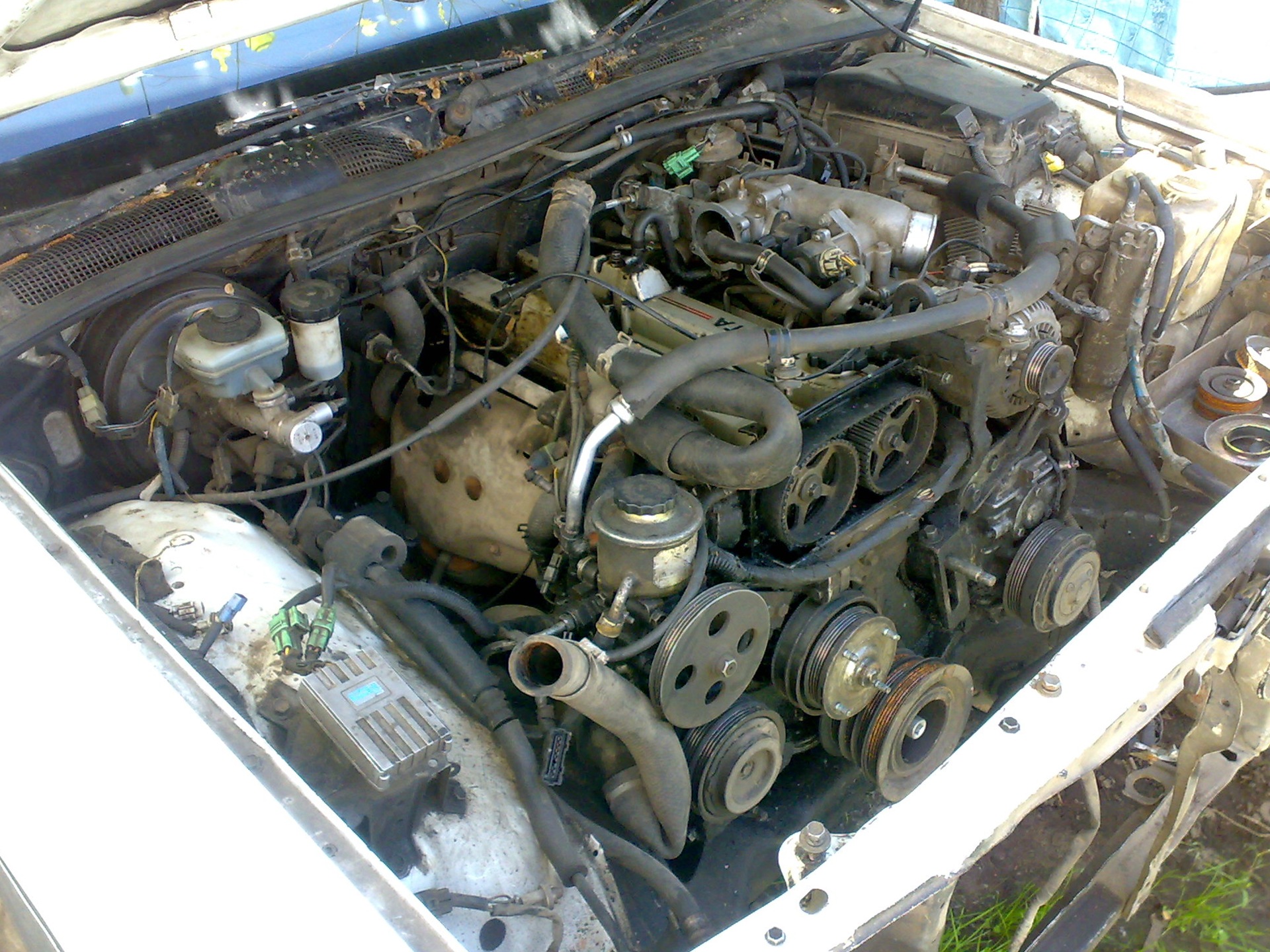 Few photos about the work started - Toyota Crown 20 liter 1988