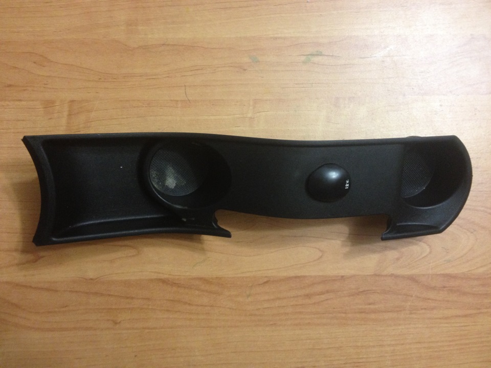 Установка разъема USB в центральный тоннель и перепайка USB выхода на ...