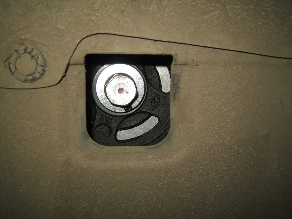 f715444s 960 Как открутить шкив коленвала лансер 9