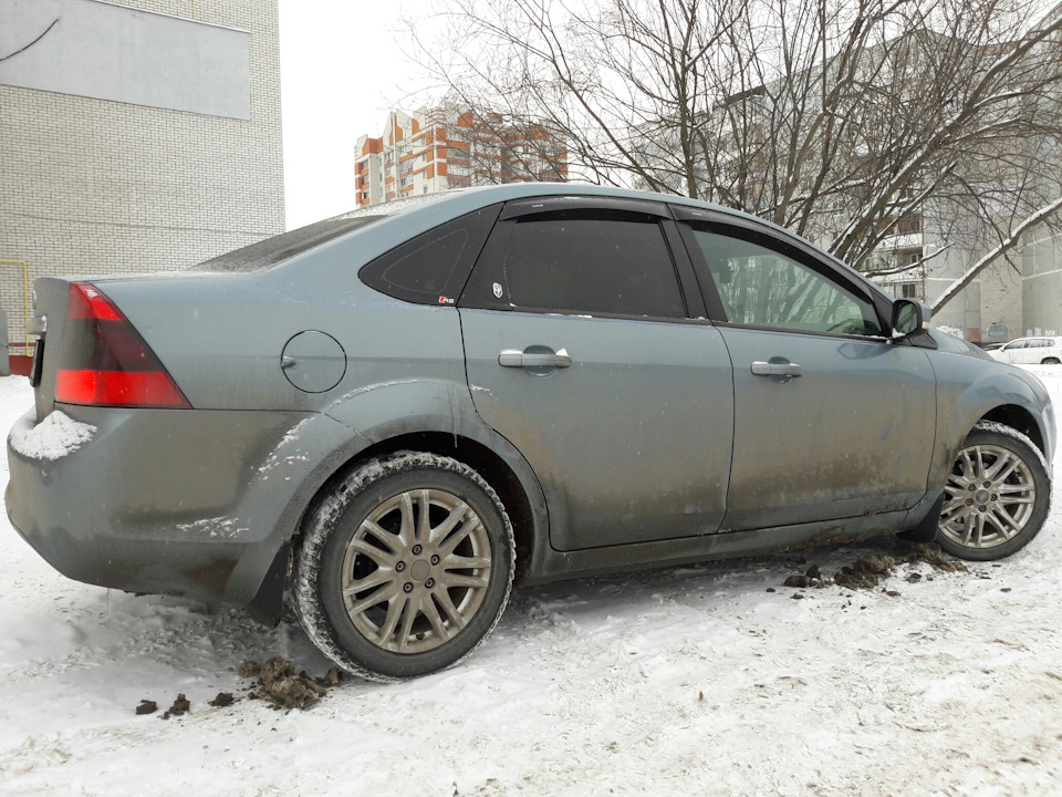 Короткие брызговики — Ford Focus Sedan II, 1,6 л, 2008 года | другое ...