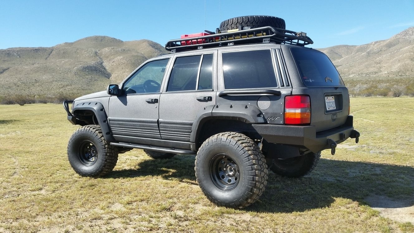 Jeep Cherokee 2000 с кенгурятником