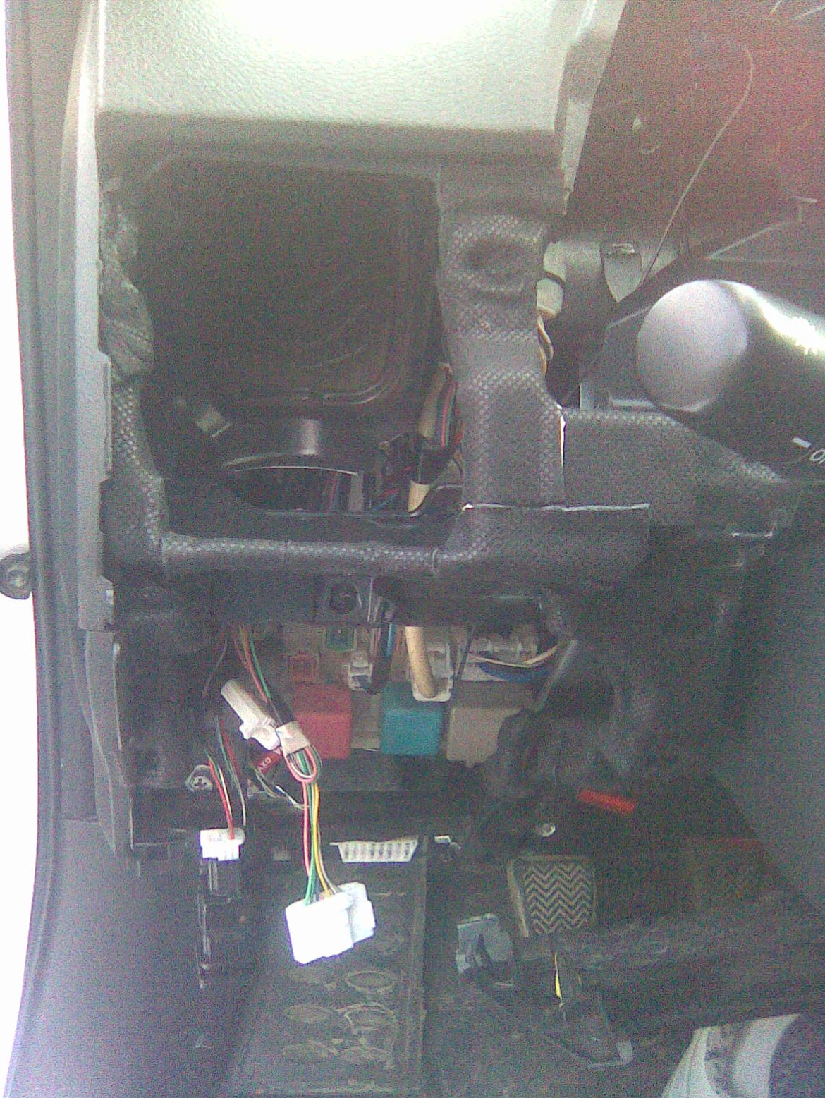 panel gluing - Toyota Corolla 16 liter 2008