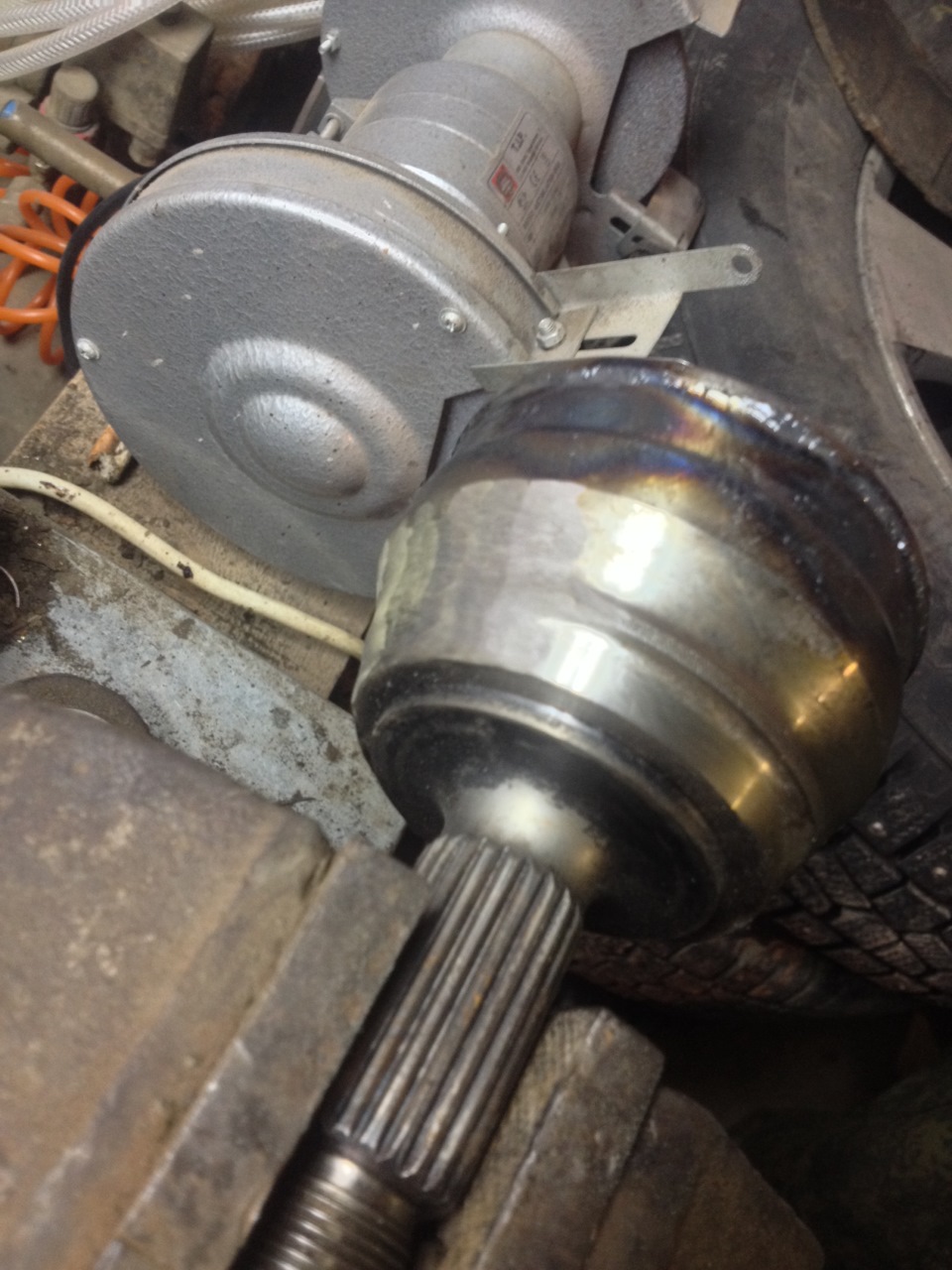 Решил поменять ступичные подшипники, опорные подшипники и шруса… — Audi ...