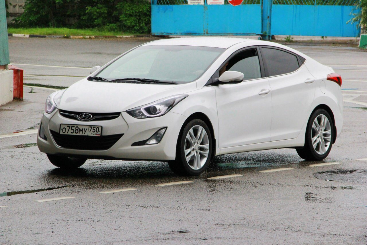 Элантра 5 поколения. Hyundai Elantra 5. Hyundai Elantra MD 2015. Hyundai Elantra MD 1.8. Hyundai Elantra 5 MD.