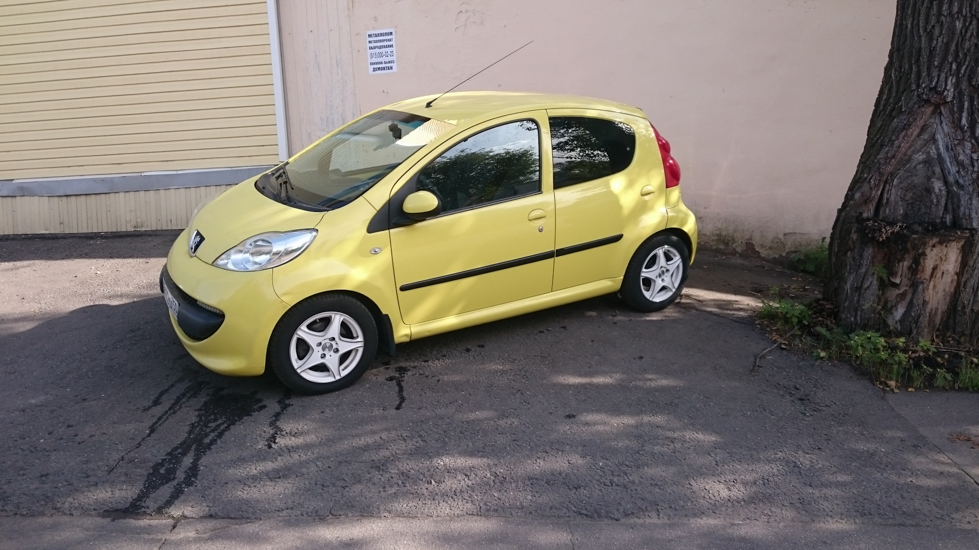 Peugeot 107 1.0 бензиновый 2008 | бешенный ВоРоБуШеК на DRIVE2