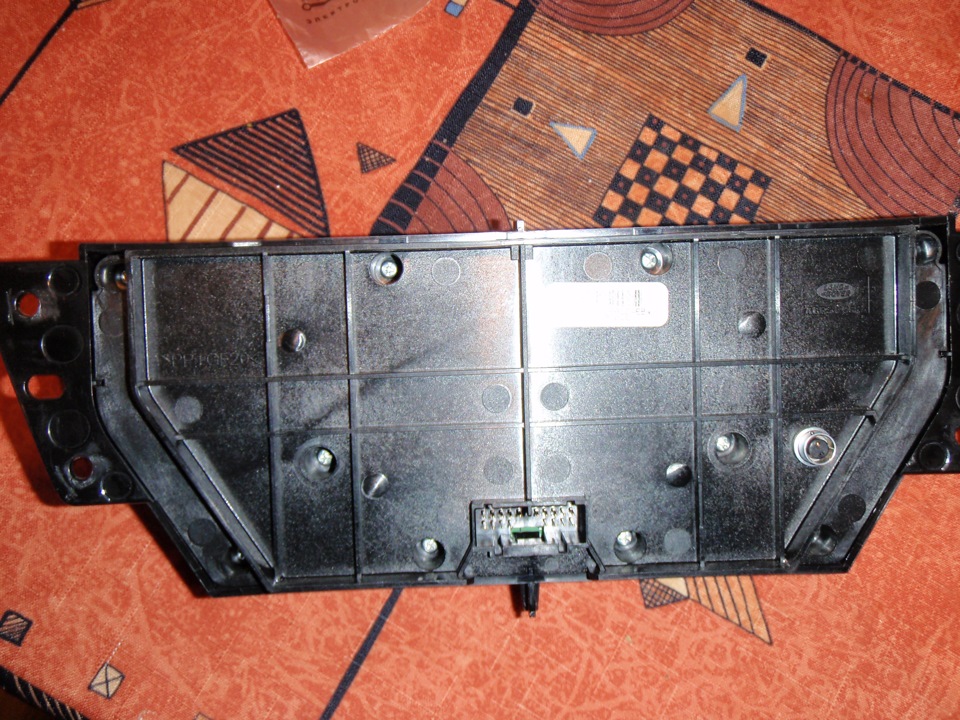 Подогрев сидения при автозапуске — Land Rover Freelander 2, 2,2 л, 2007 ...