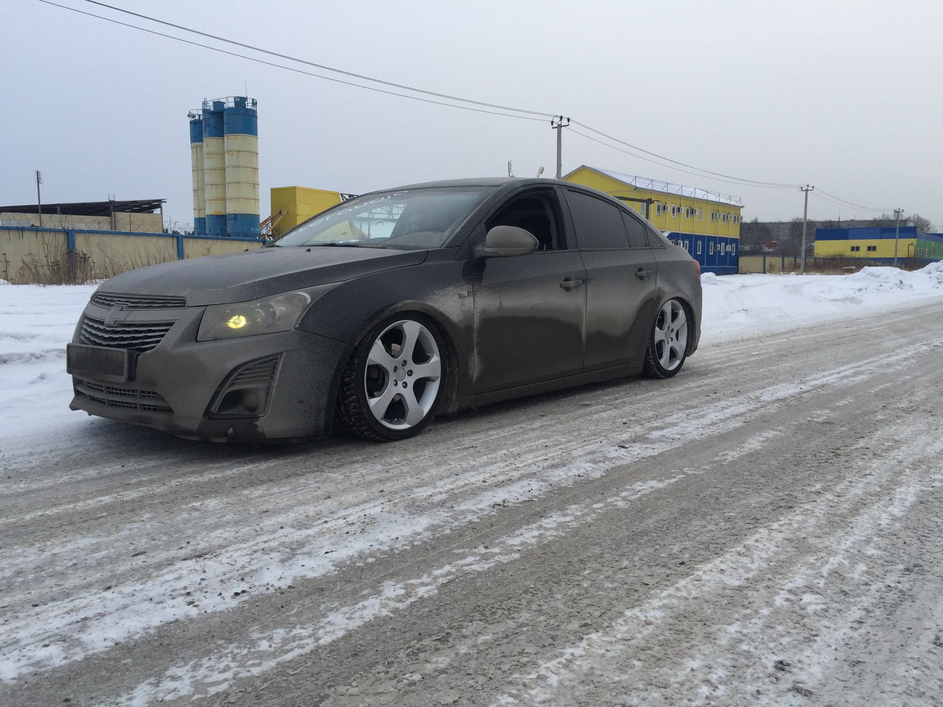 Хэтчбек черный Cruze r18