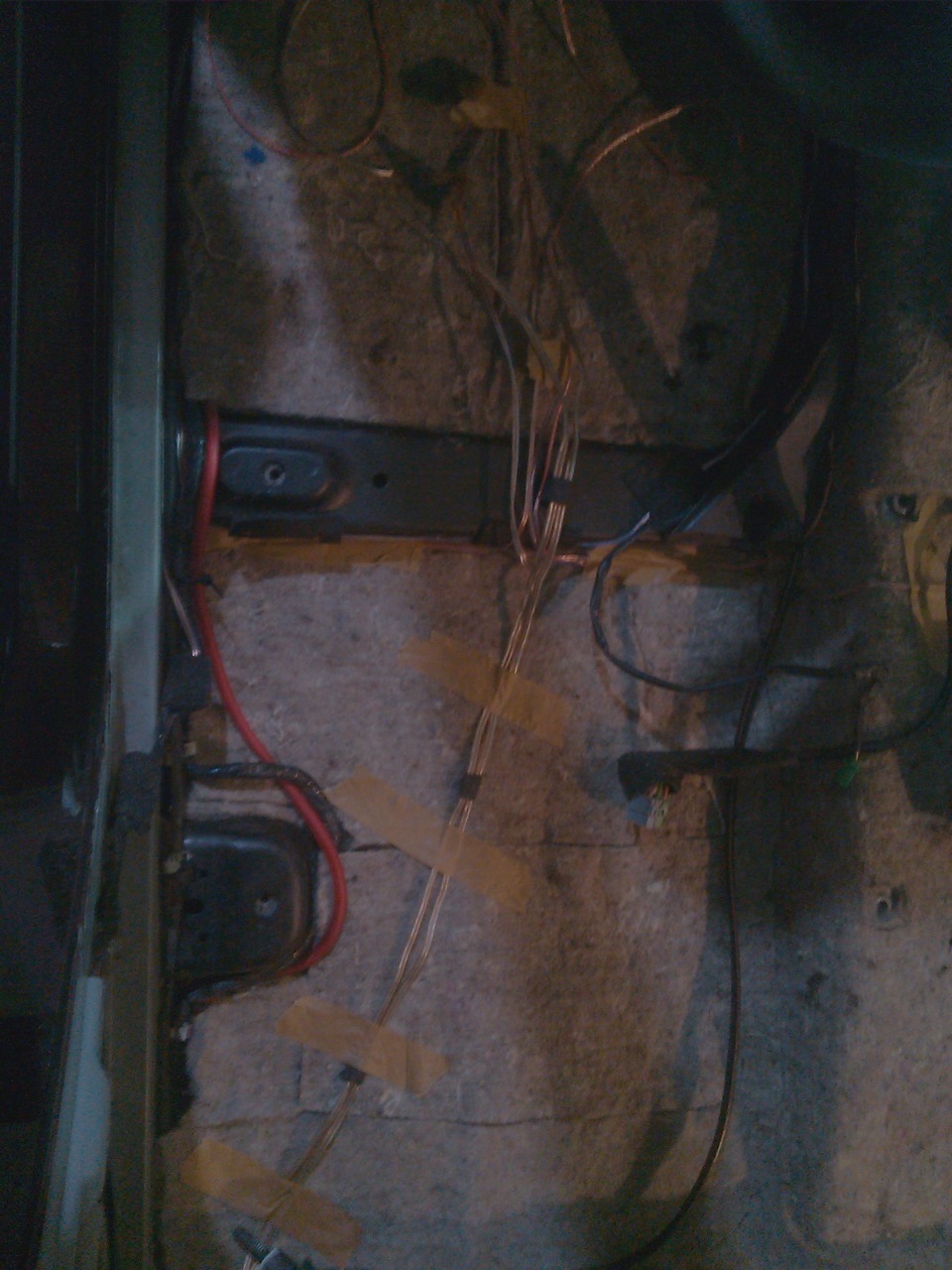 Музыка. — LADA Ларгус, 1,6 л., 2013 года | электроника | DRIVE2