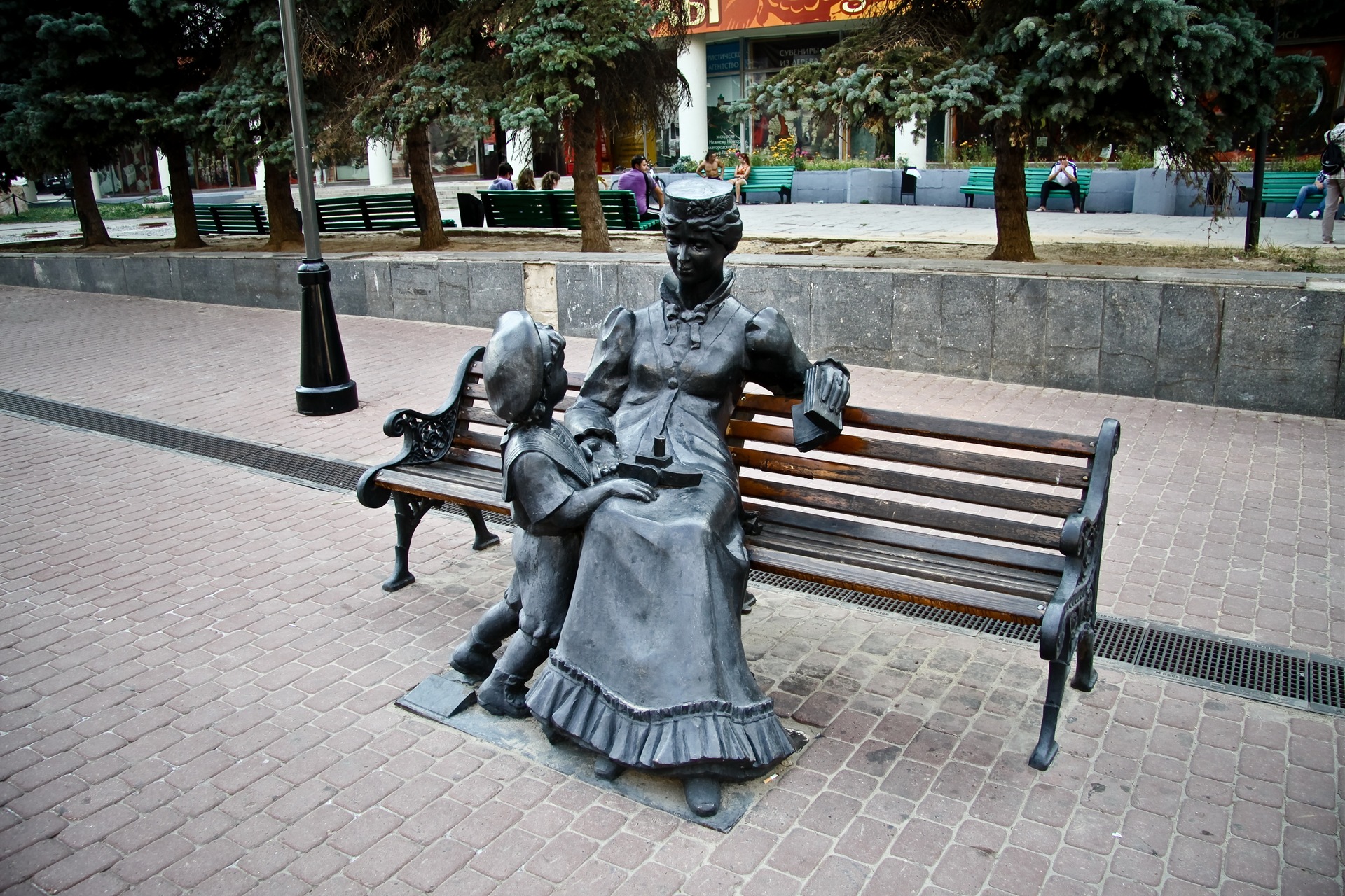 памятник евстигнееву в нижнем новгороде фото