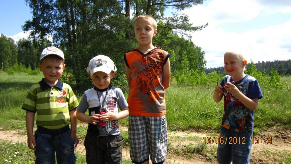 Прошедшее лето, поездка в Киров на свадьбу. — Lada Приора хэтчбек, 1,6 ...