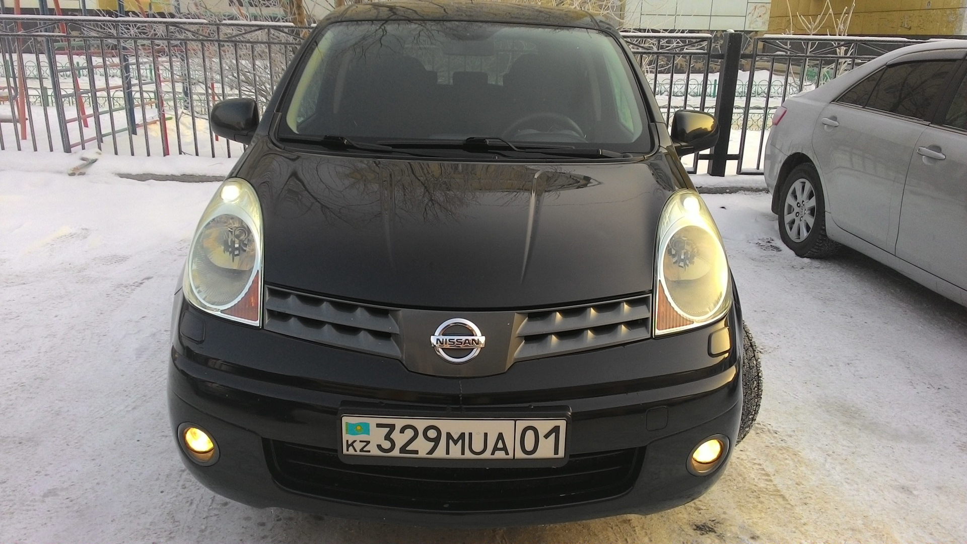 Nissan Note (1G) 1.6 бензиновый 2007 | Бешеный енот на DRIVE2